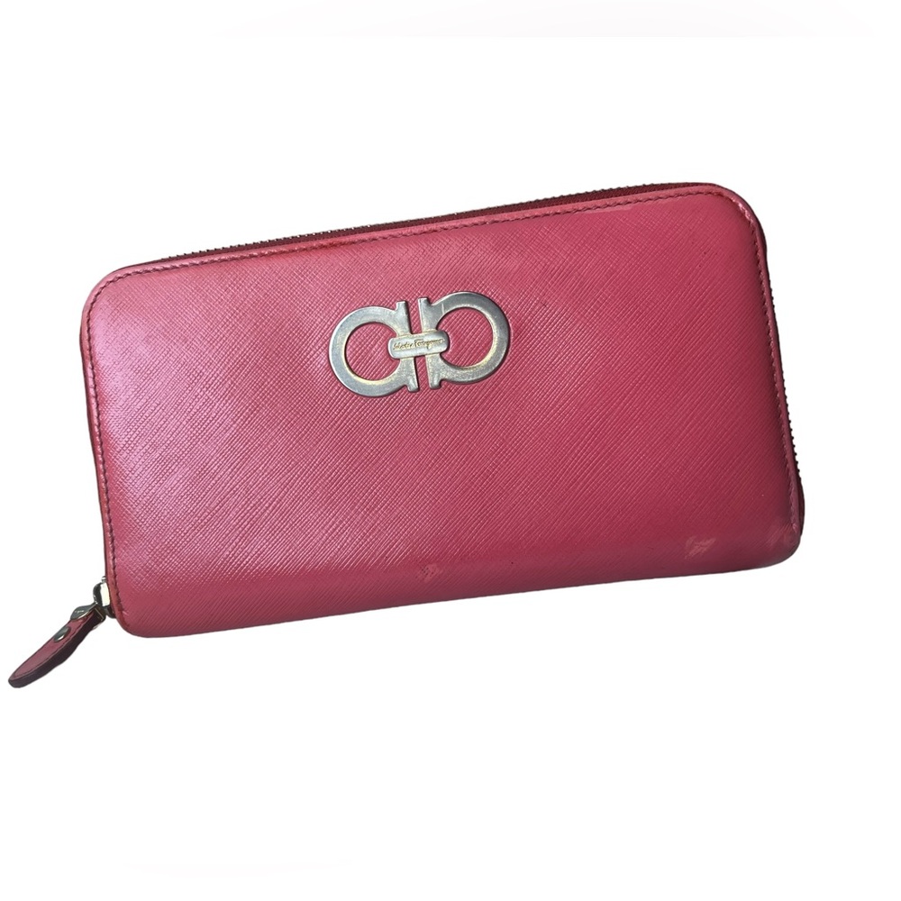 Salvatore Ferragamo zip around wallet. Excellent condition. 7.5”x4”